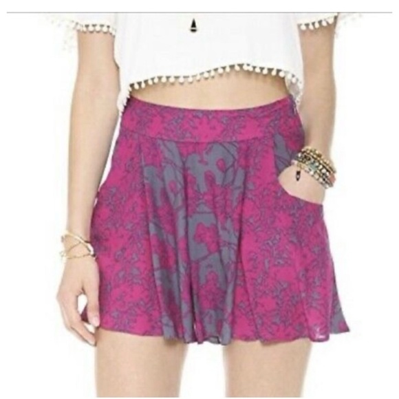 Free People Sheila Pink & Gray Flowy Shorts Size 2 - Picture 1 of 8